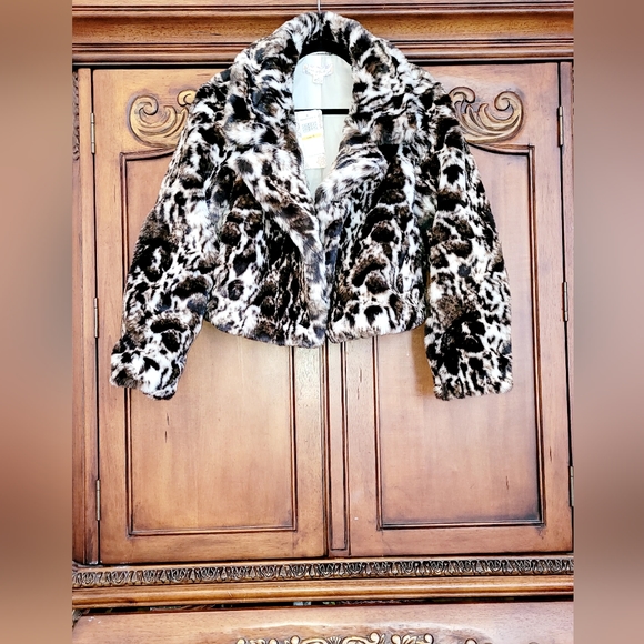 NWT-🐅🤎-Band of the Free-Short Lined Faux Fur Coat - Picture 4 of 9